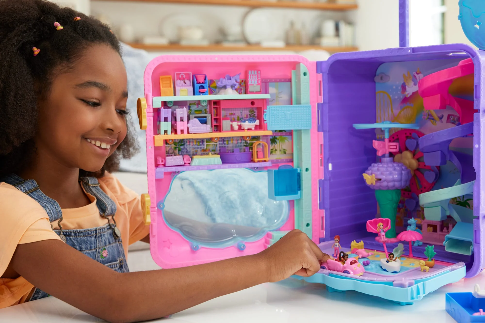 Polly Pocket Conjunto de Brinquedo Pollyville Resort Roll Away - Image 2