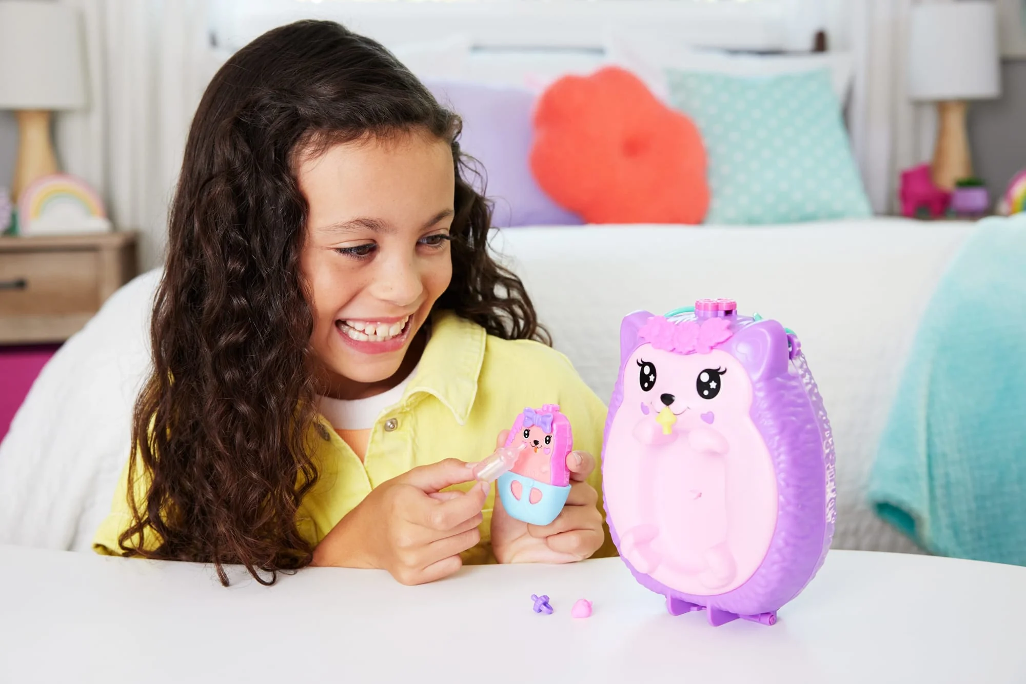 Polly Pocket Hedgehog Mom & Baby Purse Playset With 2 Dolls & 16 Accessories Including Pets - Image 2