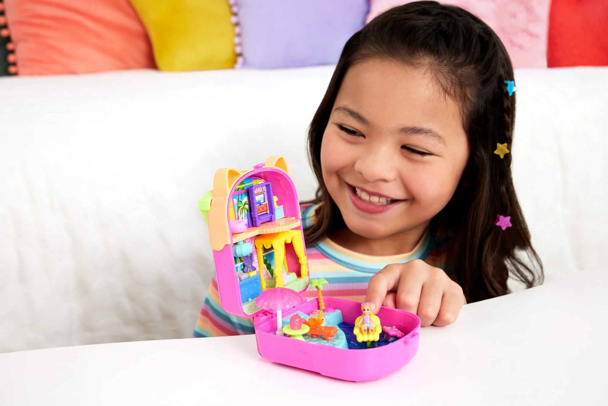 Polly Pocket Kitty Popsicle Resort Compact Playset With 1 Micro Doll And Pet Puppy, Travel Toy With Themed Accessories - Image 2