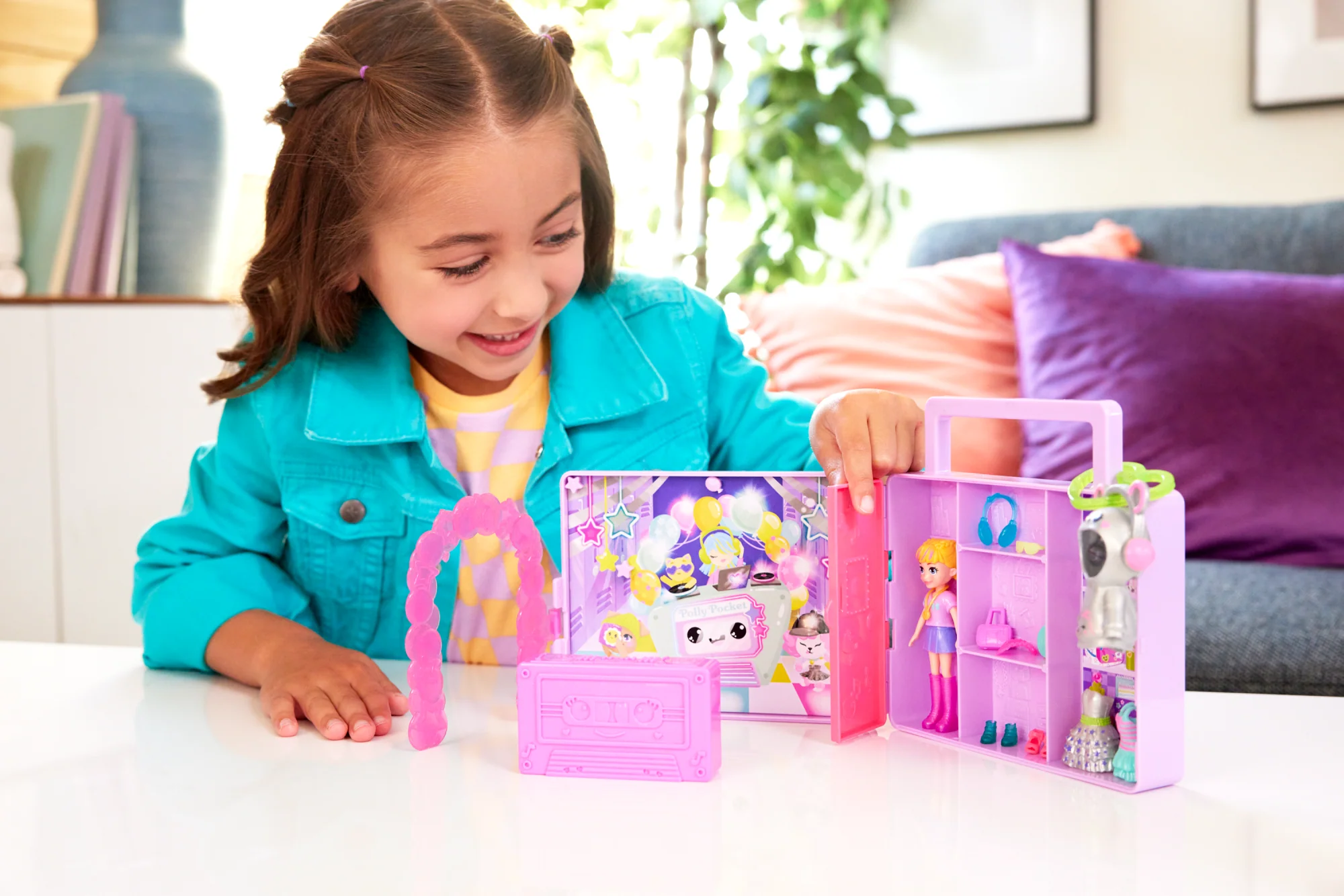 Polly Pocket Coffret de Jeu et Poupée Révélation Tenues Danse Disco - Image 2
