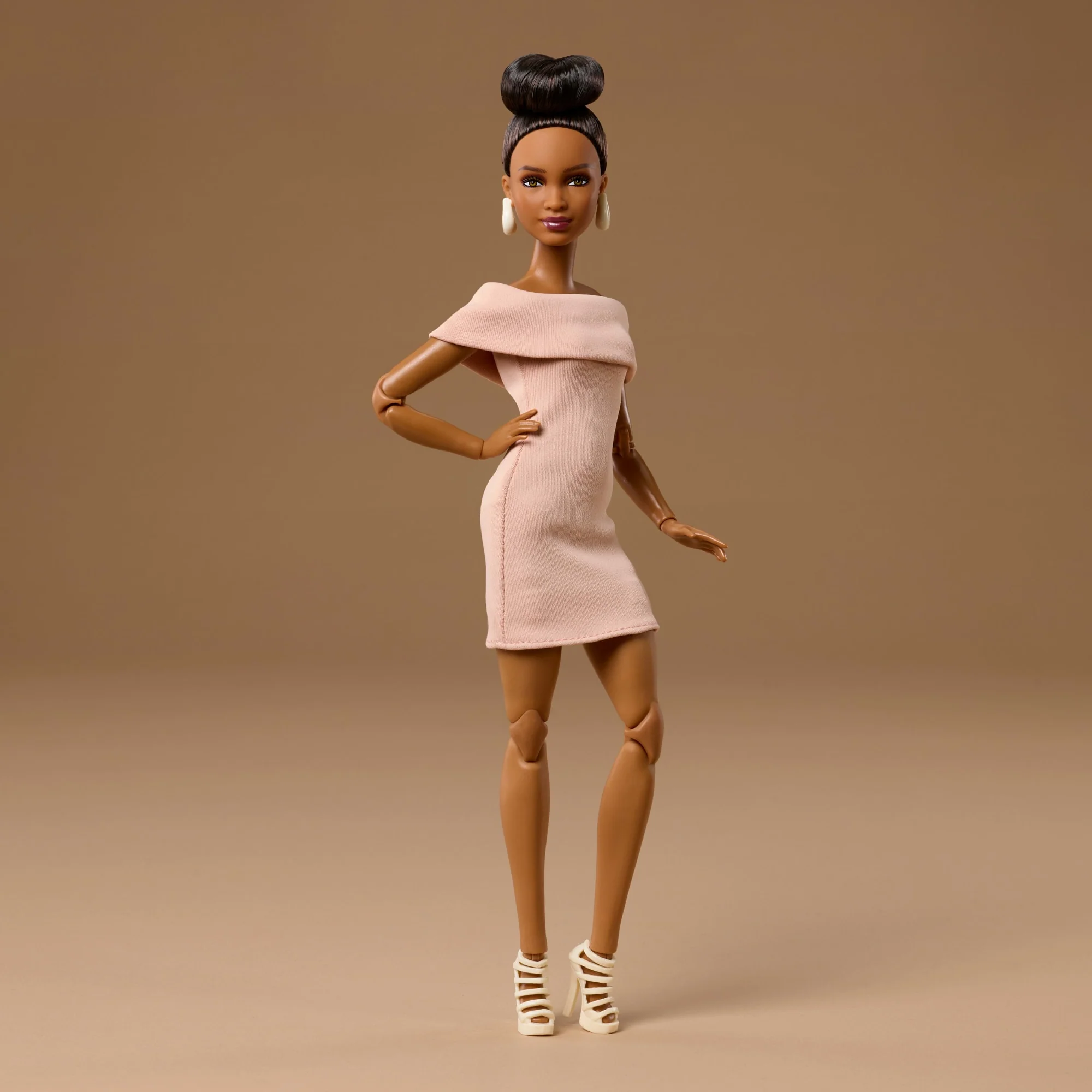 Barbie-Barbie Basics Modèle 08-Poupée Brune Avec Robe Brune - Image 2