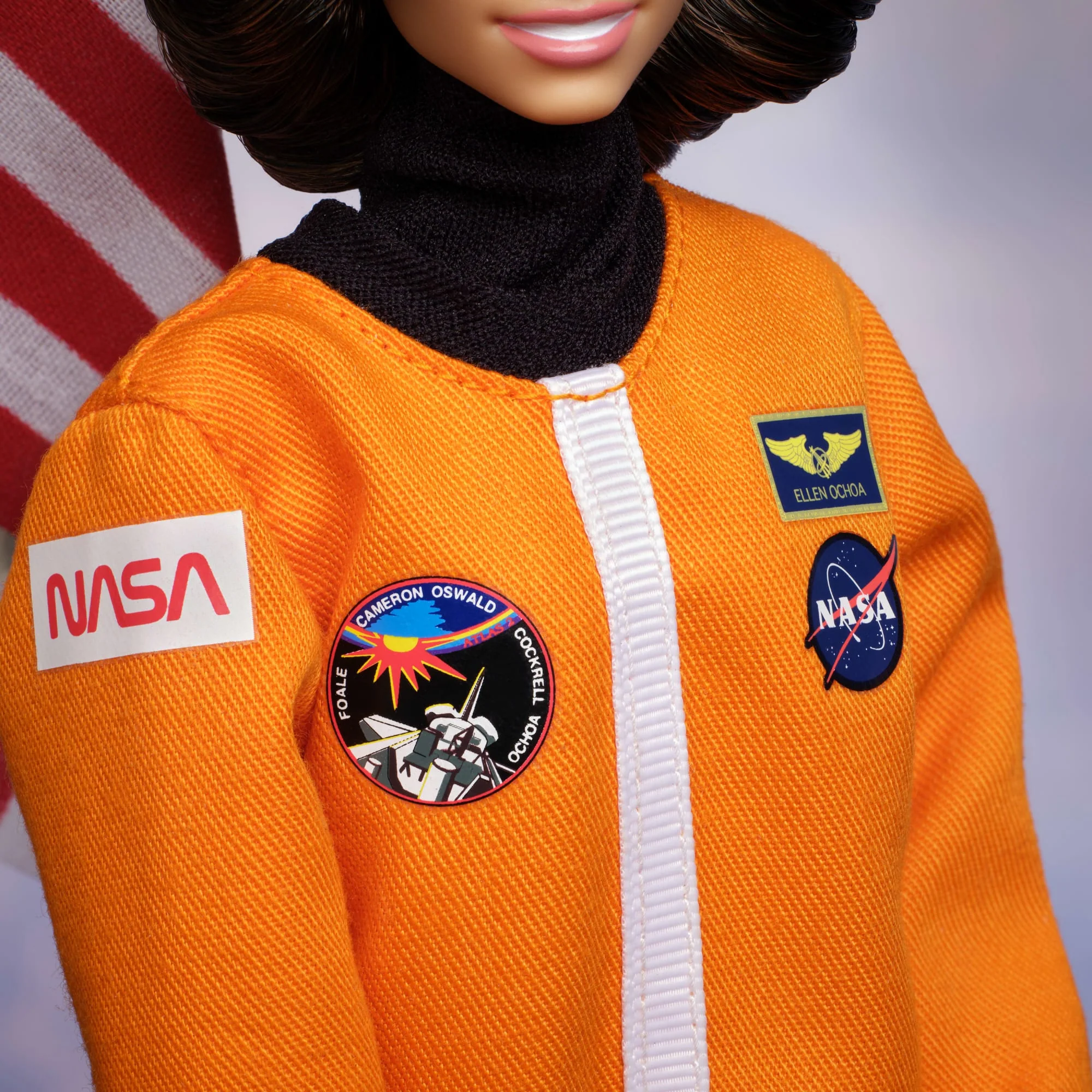 Poupée Barbie Signature Mode Femmes Inspirantes Ellen Ochoa - Image 4
