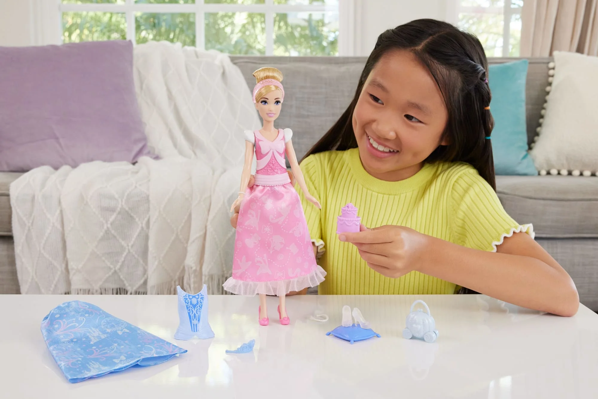 Princesses Disney  Poupée Mode  Histoires de Cendrillon2-en-1 - Image 2