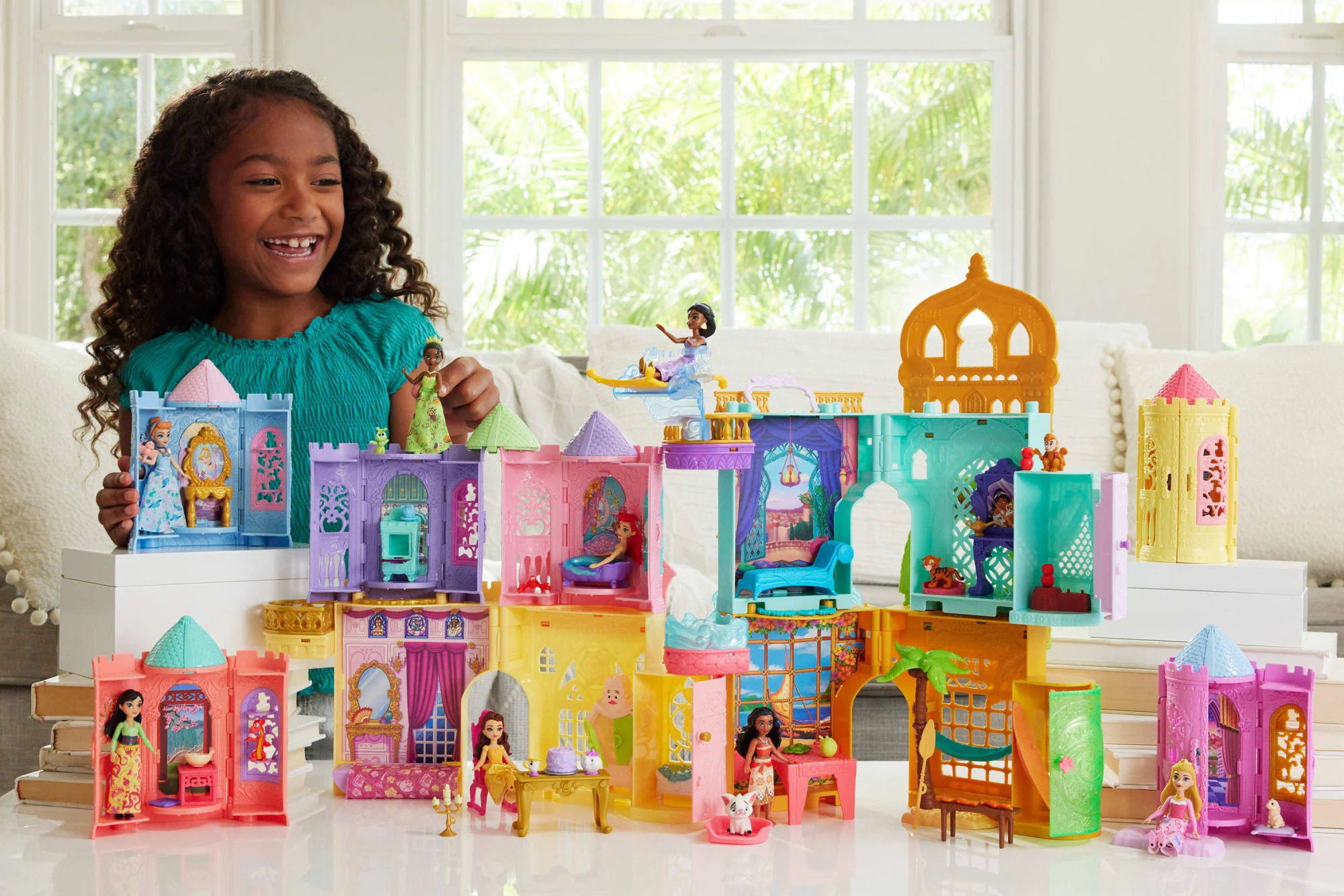 Princesses Disney  Tourelle Surprise  Petite Poupée, 5 Surprises - Image 2