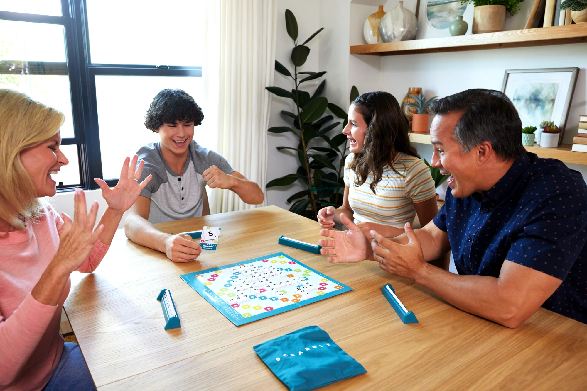 Scrabble Juego de Mesa 2 en 1 - Image 2
