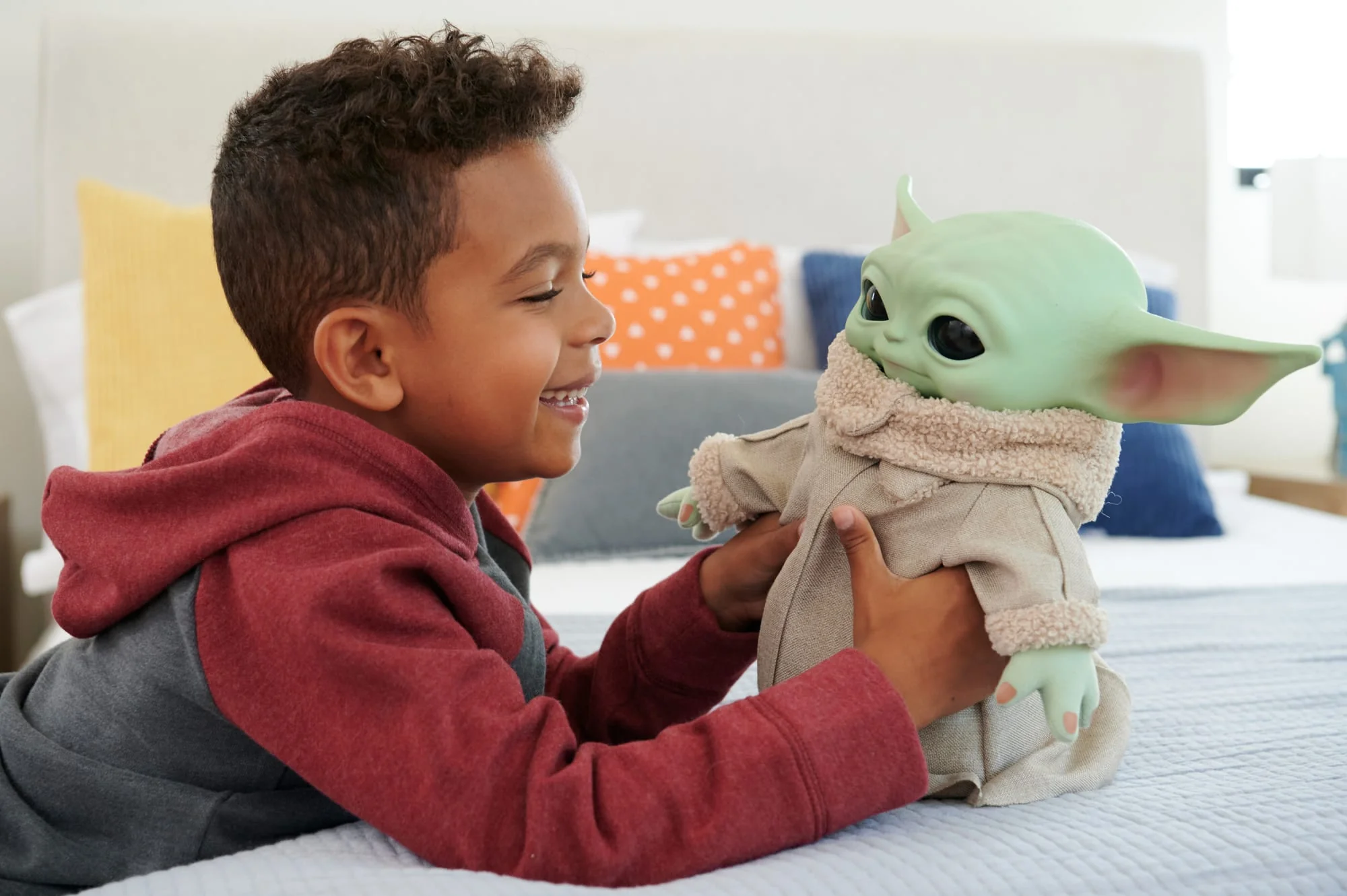 Star Wars Peluche à Fonction Grogu Mouvements et Clignements - Image 2