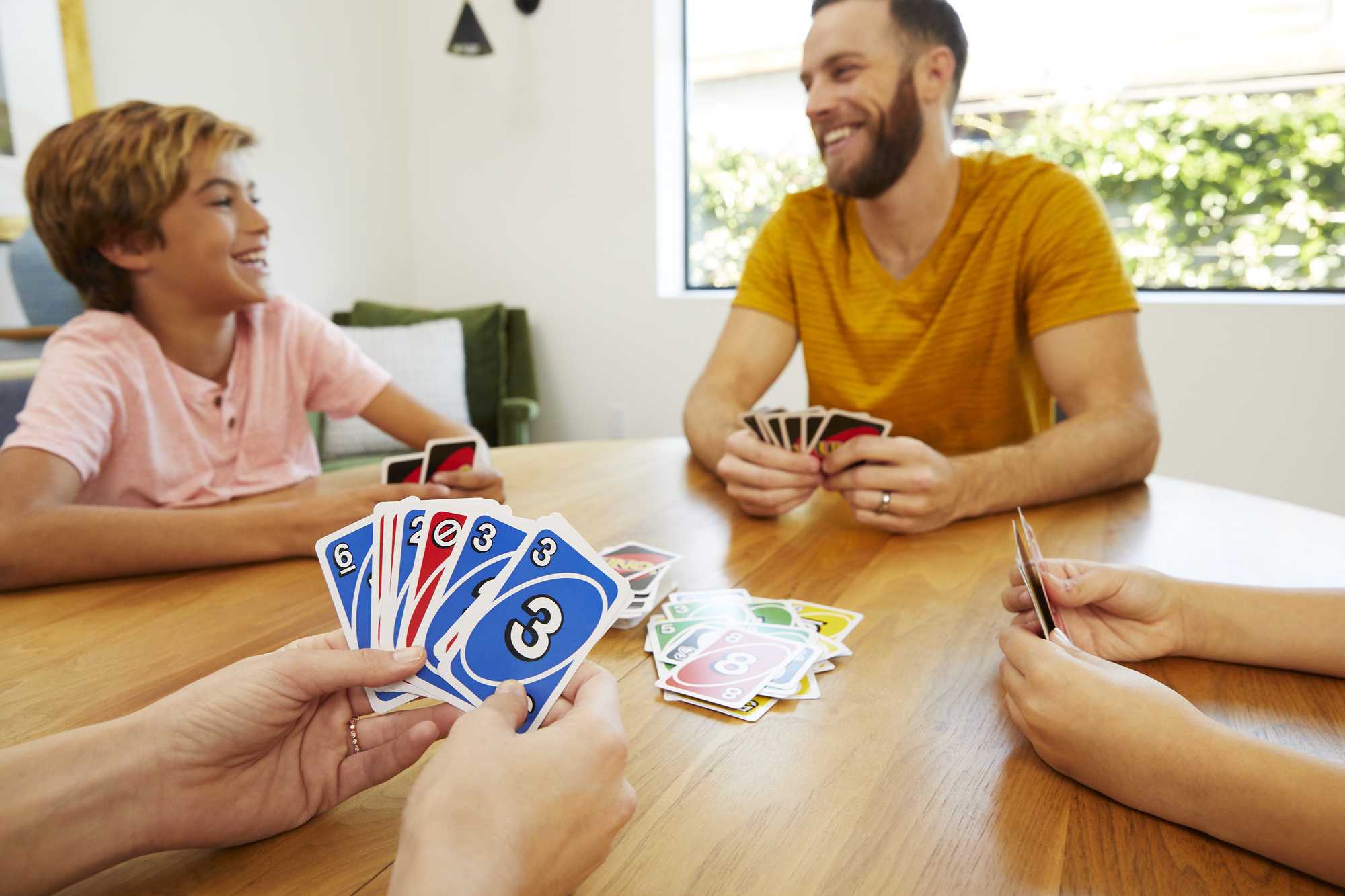 UNO Juego de Cartas Original - Image 2