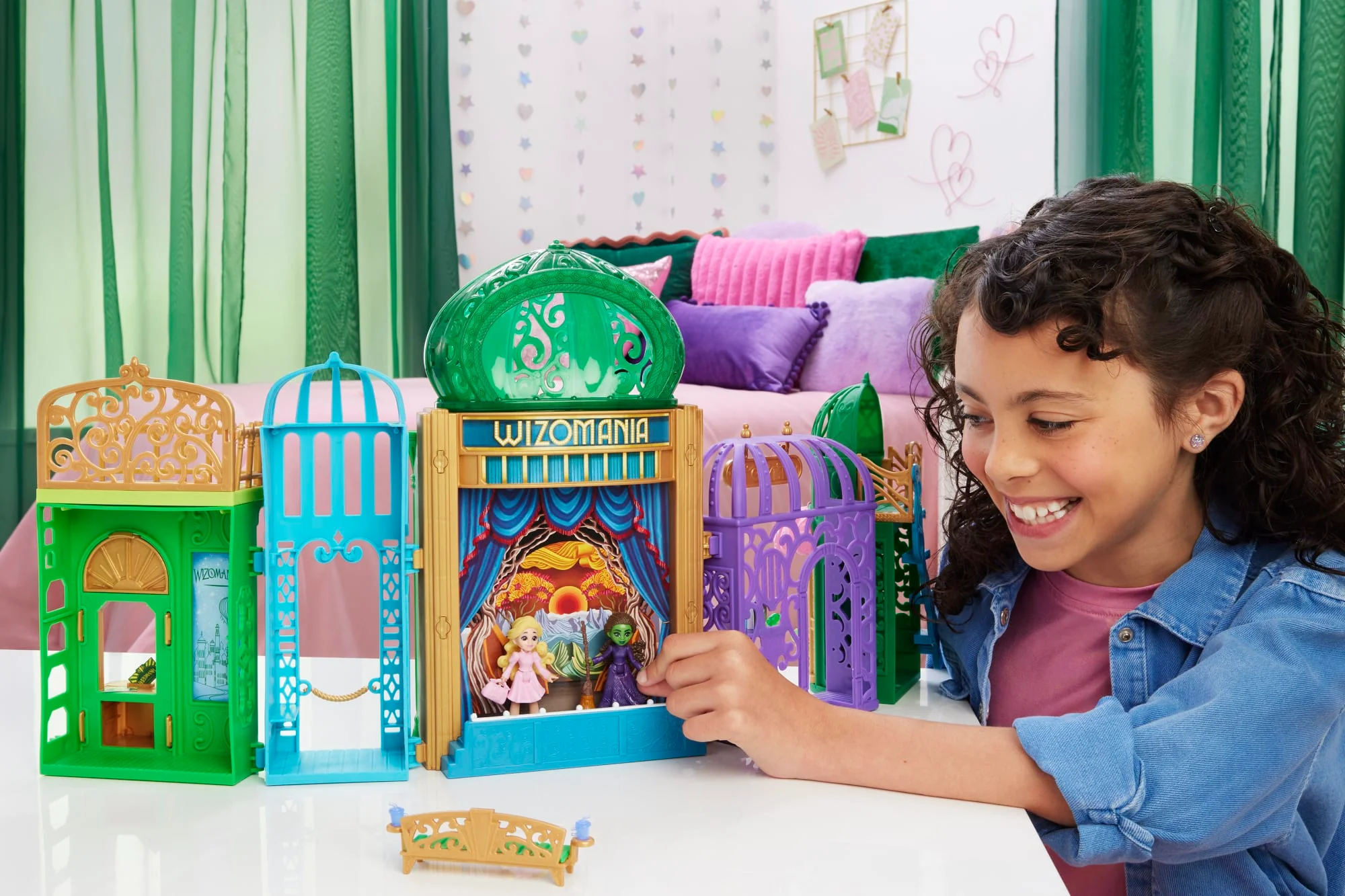 Universal Pictures’ Wicked Emerald City Small Doll Playset With 5 Play Spaces & 15 Accessories - Image 2