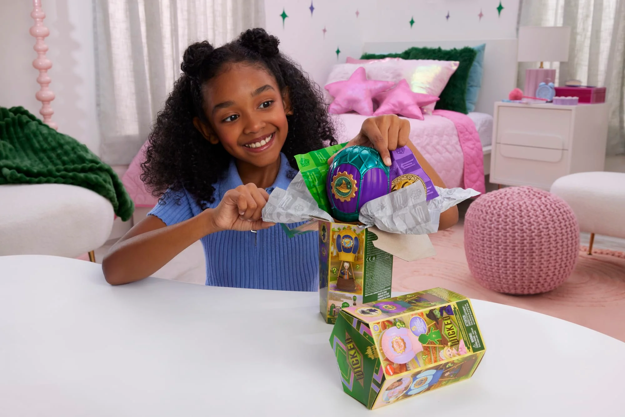 Universal Pictures’ Wicked Ozian Balloons Reveal, Surprise Small Doll - Image 2