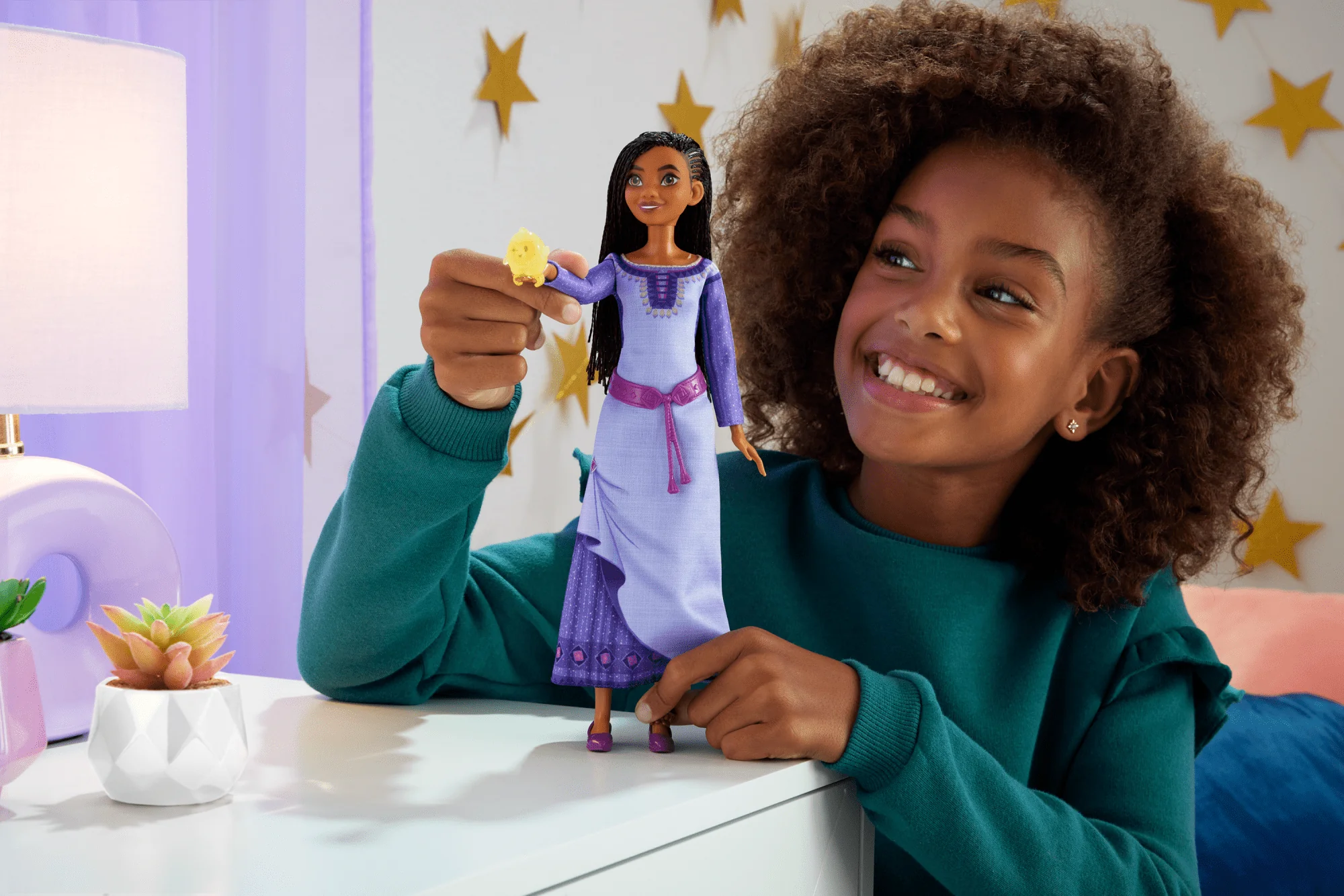 Disney's Wish Singing Asha Of Rosas Fashion Doll & Star Figure, Posable With Removable Outfit (English) - Image 2