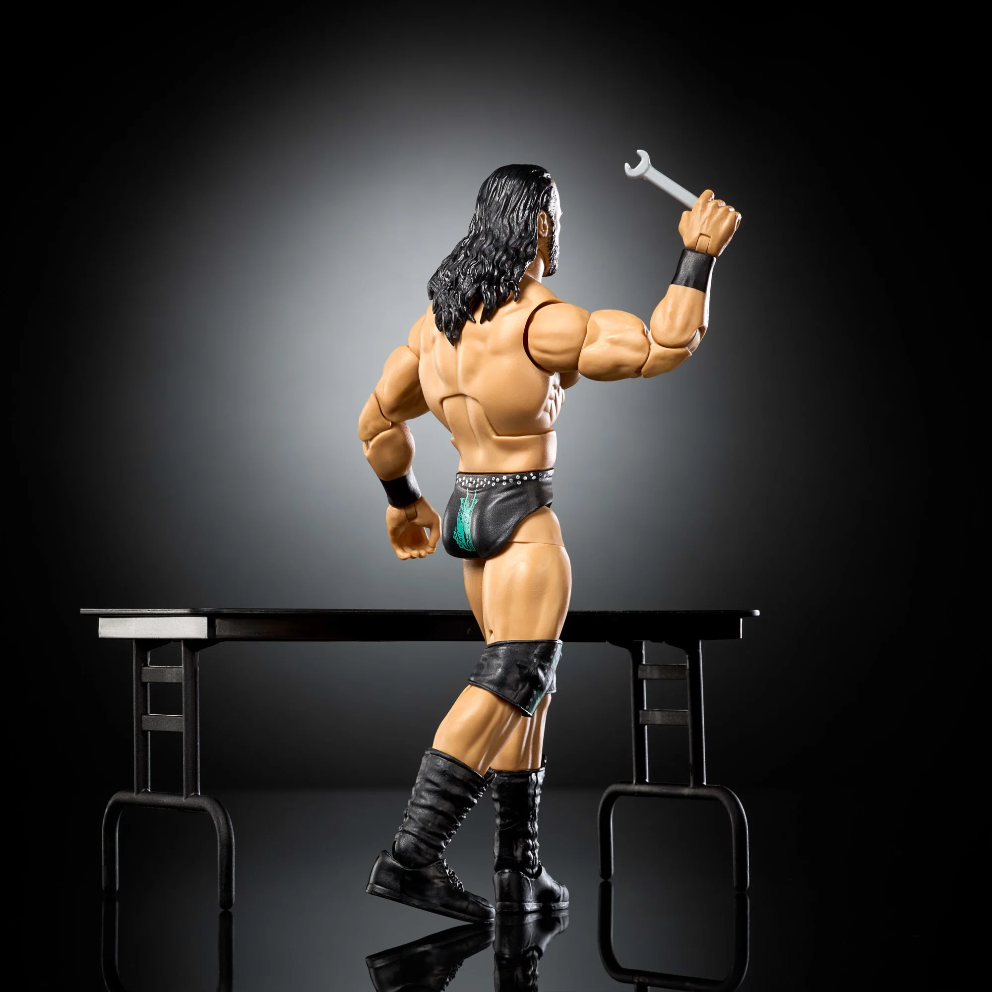 WWE Elite Drew Mcintyre Action Figure, Series #123 Set, 6-Inch Collectible With Accessories - Image 4