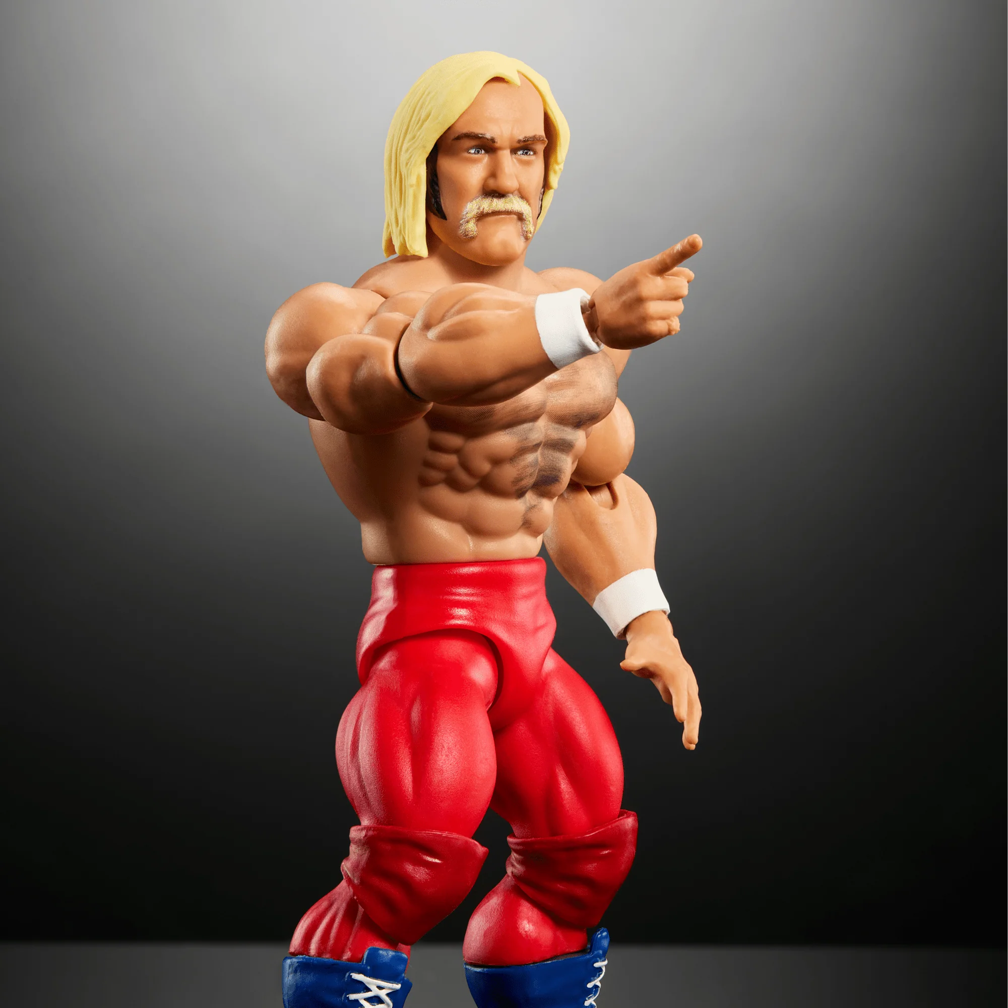WWE Superstars Hulk Hogan Action Figure & Accessories Set, 6-inch Retro Collectible With Articulation - Image 3