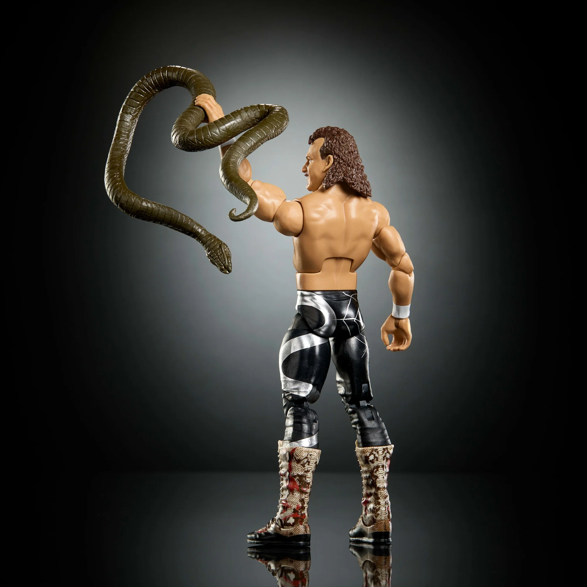 WWE Elite Collection Premium Live Event Jake “The Snake” Roberts Action Figure Set, Wrestlemania - Image 4